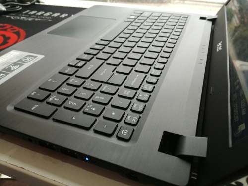 What a Beauty!!***ACER EX2540*LATEST 7TH GEN i5*1000GB HDD*4GB DDR4 RAM*HD DISPLAY*